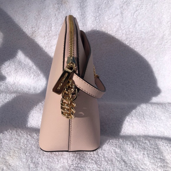 Michael Kors NWT Jet Set Travel Dome Crossbody - Picture 2 of 5